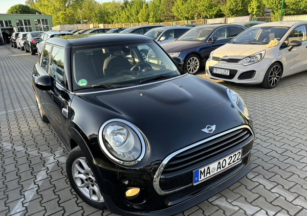 MINI Cooper cena 55555 przebieg: 66666, rok produkcji 2016 z Sosnowiec małe 466